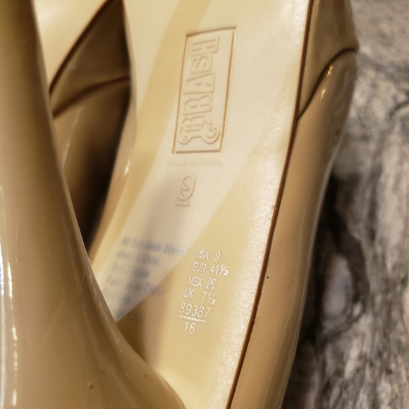 Brash size 9 nude heels - Picture 3 of 6